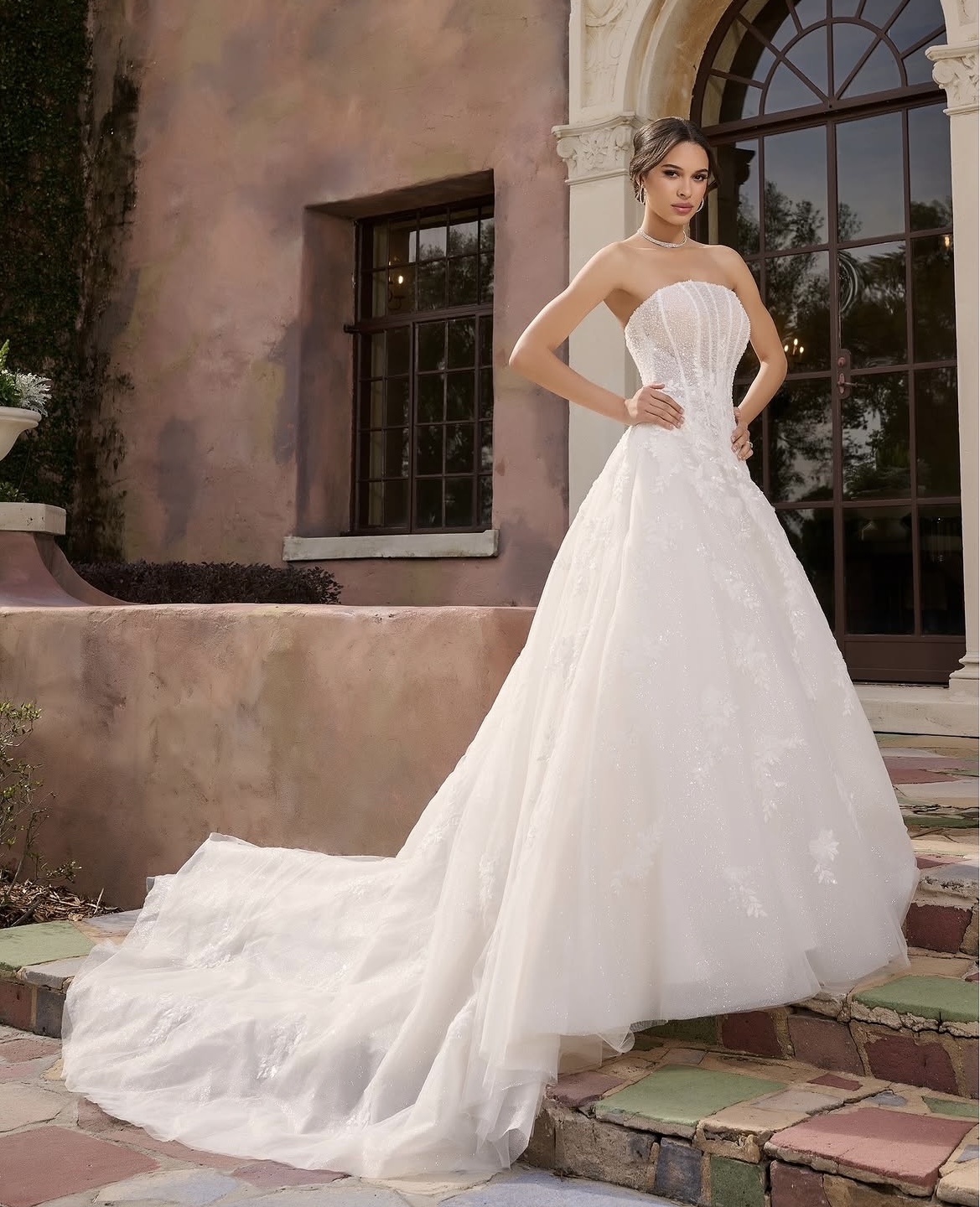 Coleção de vestidos de noiva da Viva Noiva